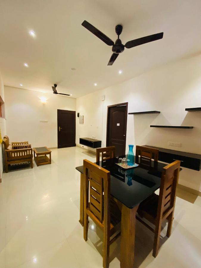 Tulips Residency - Airport Hotel Pilamedu ภายนอก รูปภาพ