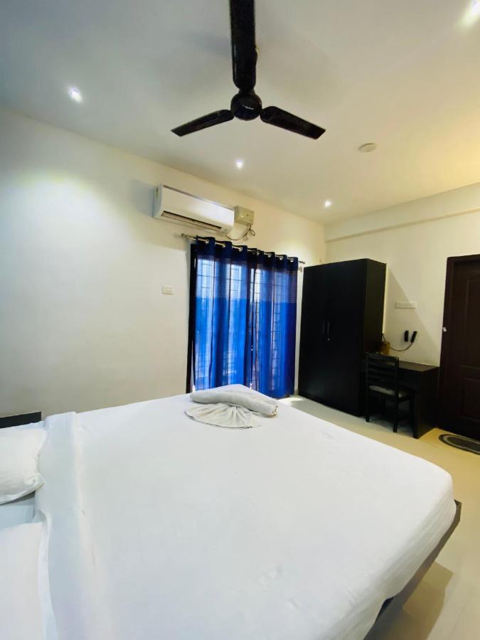 Tulips Residency - Airport Hotel Pilamedu ภายนอก รูปภาพ